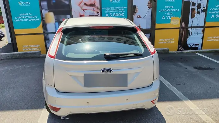 Ford Focus 2008 photo 2