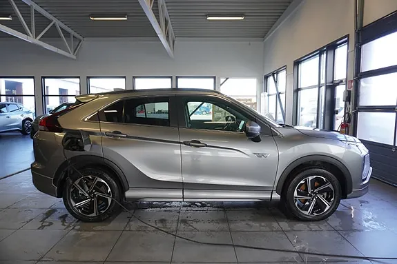 Mitsubishi Eclipse Cross 2022 photo 3