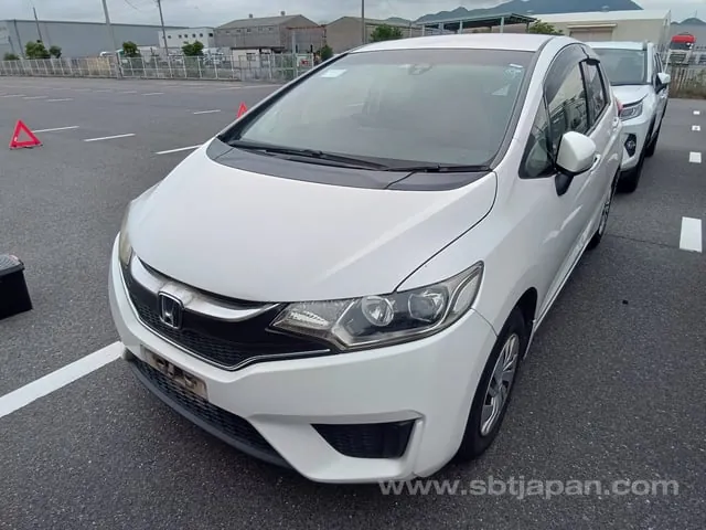 Honda Fit 2017 photo 2