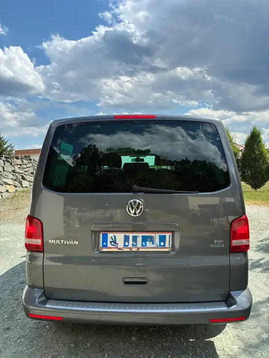 Volkswagen Multivan 2014 photo 2