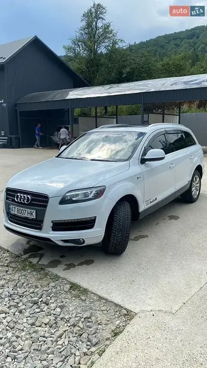 Audi Q7 2014 photo 2