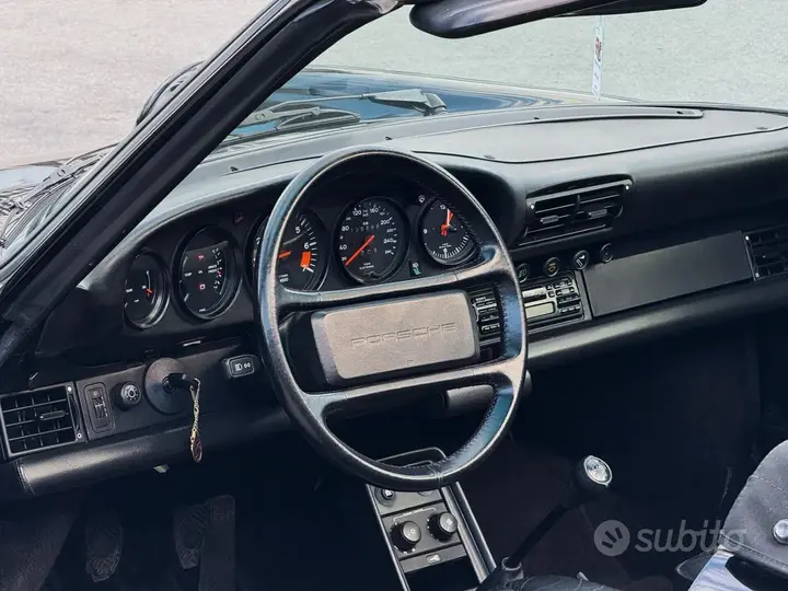 Porsche 911 1988 photo 2