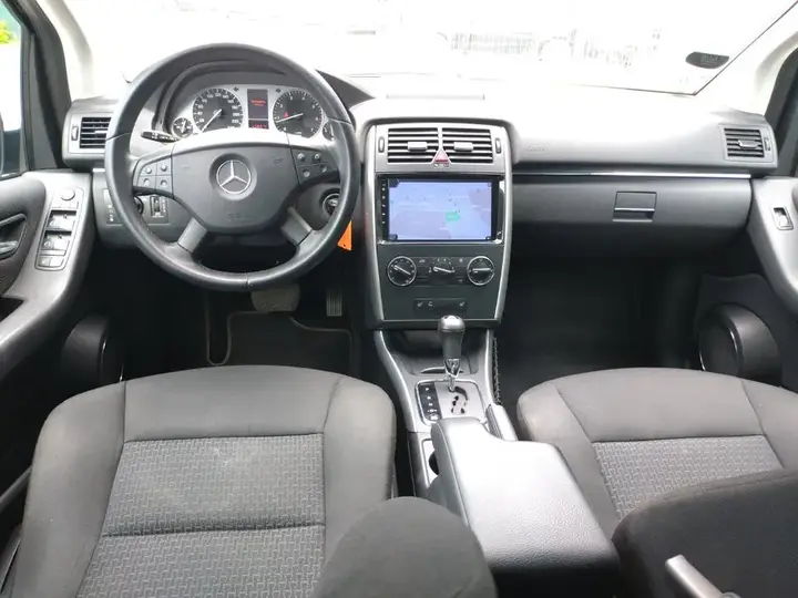 Mercedes-Benz B 160