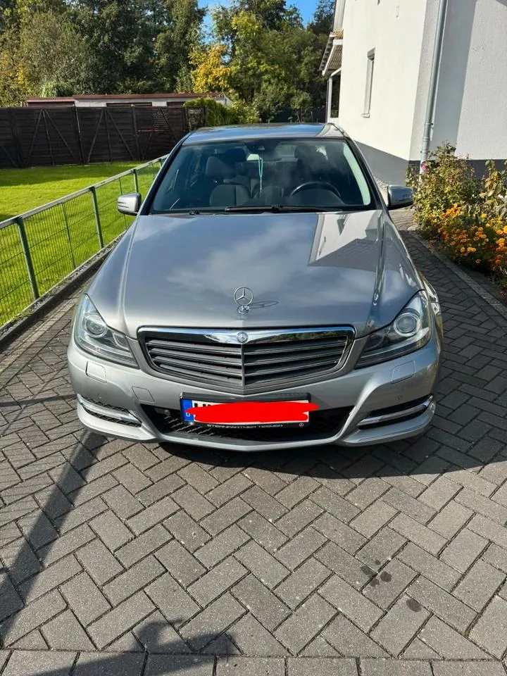 Mercedes-Benz C 180
