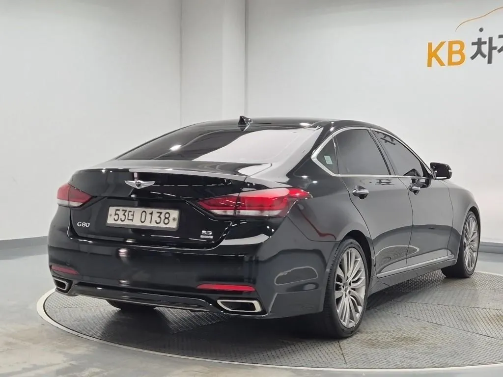 Genesis G80 2017 photo 3