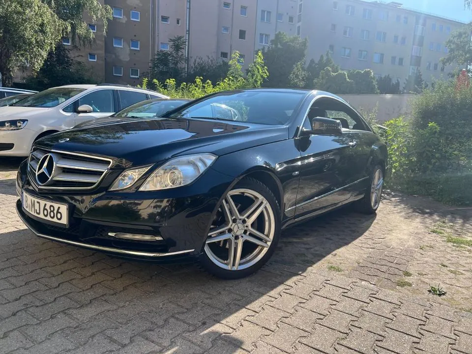 Mercedes-Benz E 200 Coupé