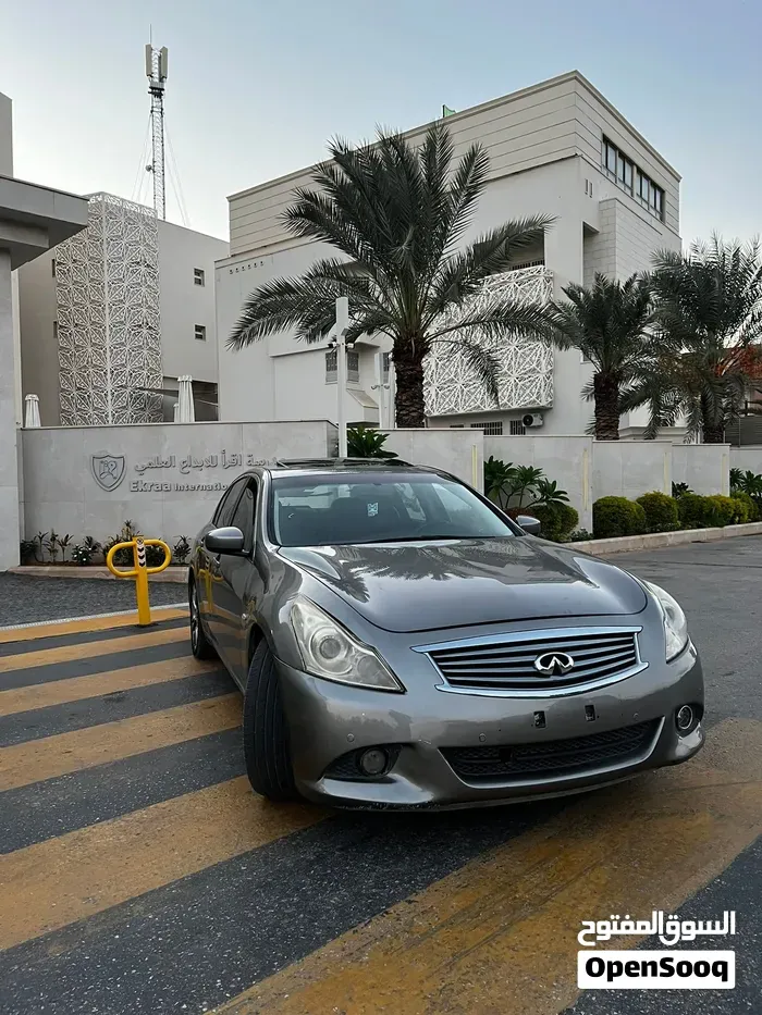 Infiniti G37 2009 photo 2