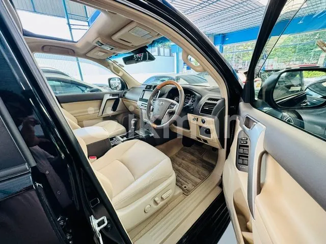 Toyota Land Cruiser Prado 2023 photo 5