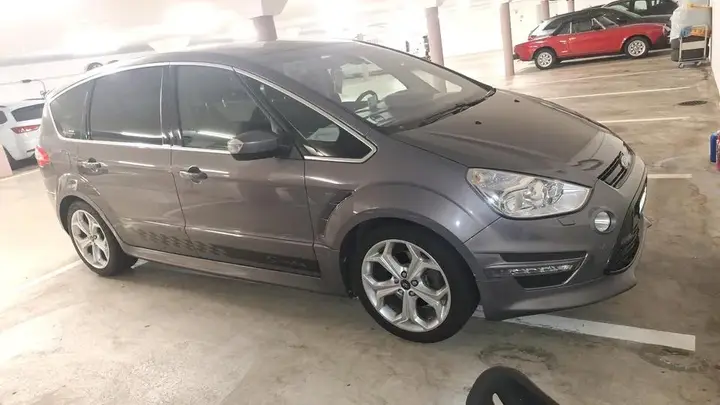 Ford S-Max