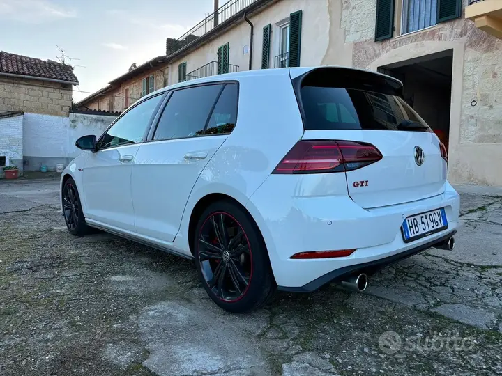 Volkswagen Golf 2020 photo 2