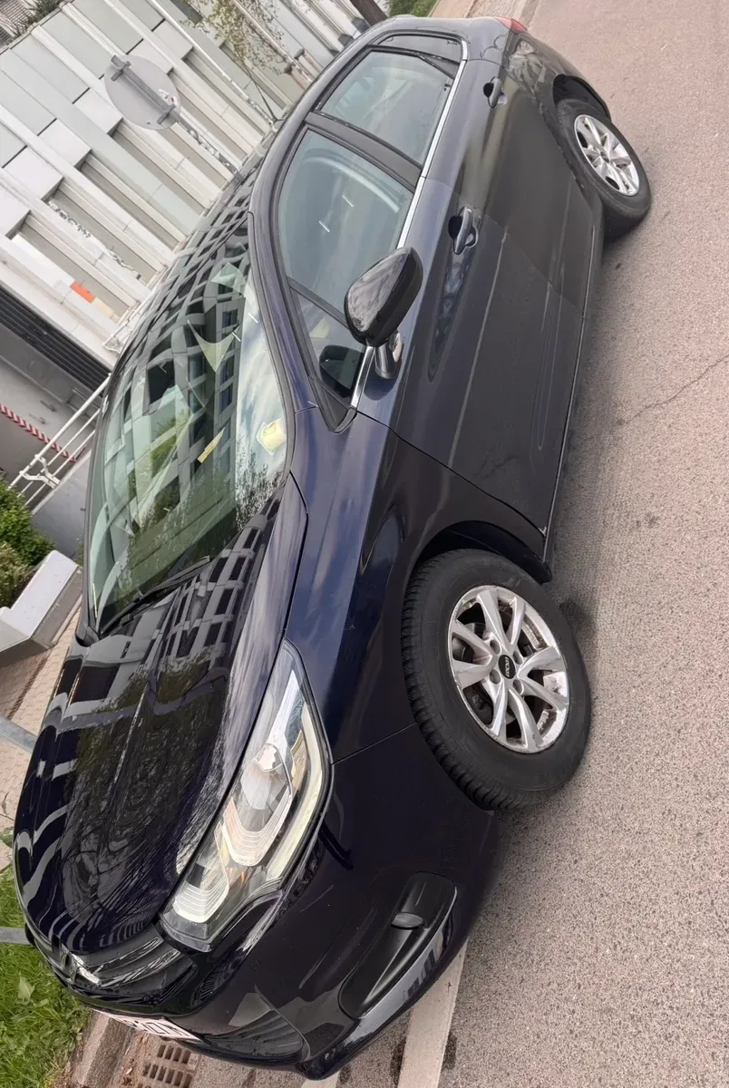 Citroen C4 2008 photo 2