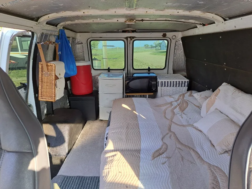 Dodge Ram Van