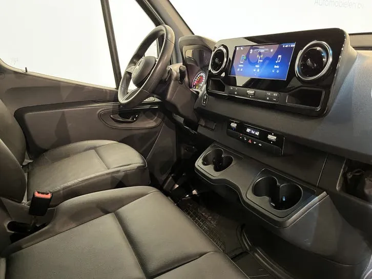 Mercedes-Benz Sprinter 2024 photo 3