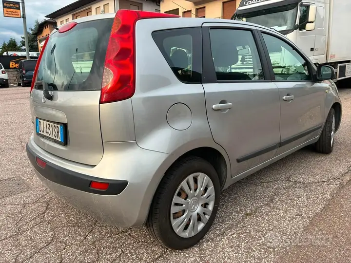 Nissan Note 2007 photo 5