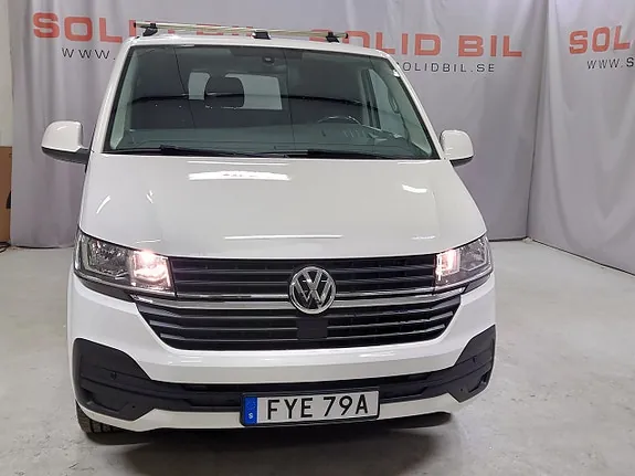 Volkswagen Transporter 2023 photo 2