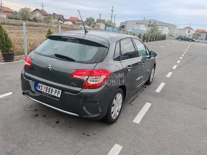 Citroen C4 2011 photo 5