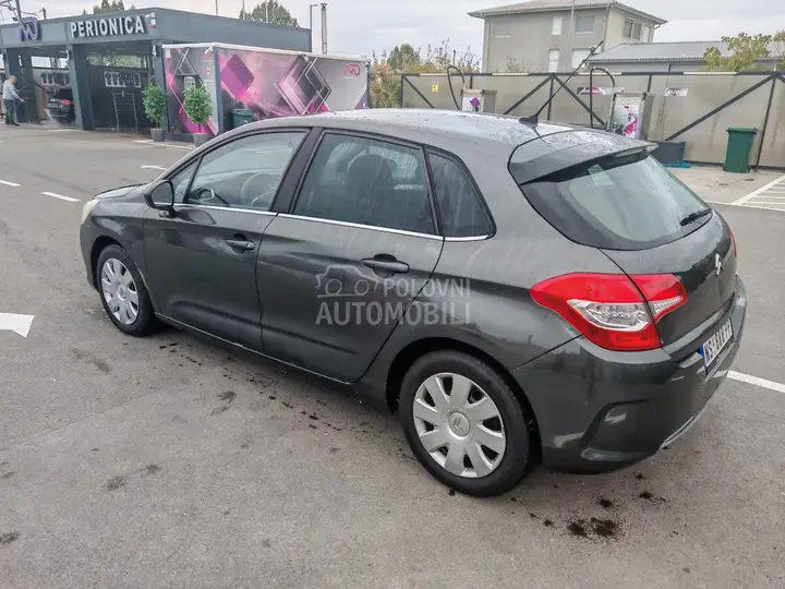 Citroen C4 2011 photo 4