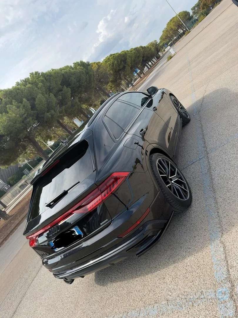 Audi Q8 2021 photo 2