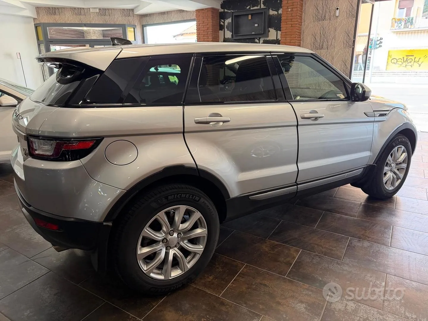 Land Rover Range Rover Evoque 2017 photo 4