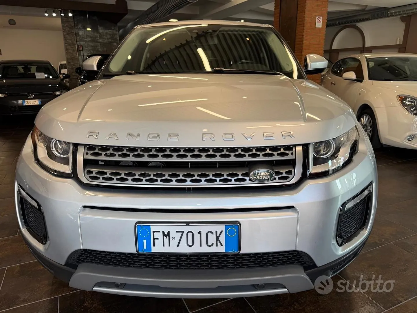 Land Rover Range Rover Evoque 2017 photo 2