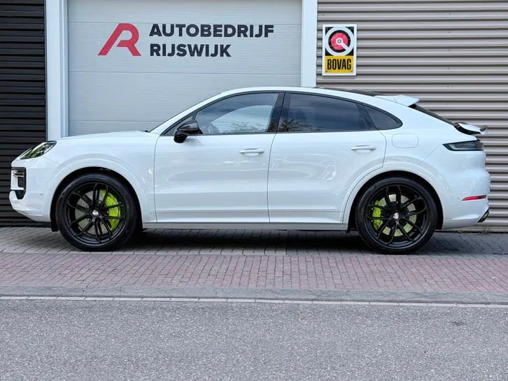 Porsche Cayenne 2025 photo 2