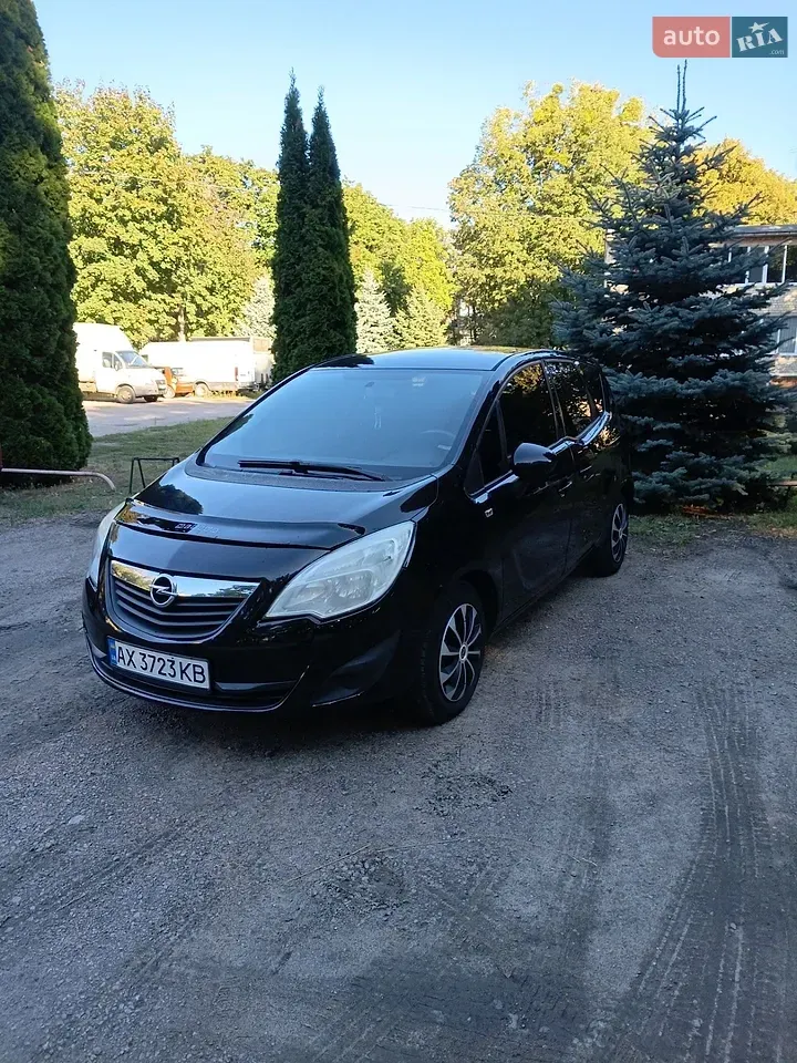 Opel Meriva 2010 photo 2