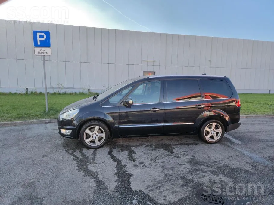 Ford Galaxy 2012 photo 3