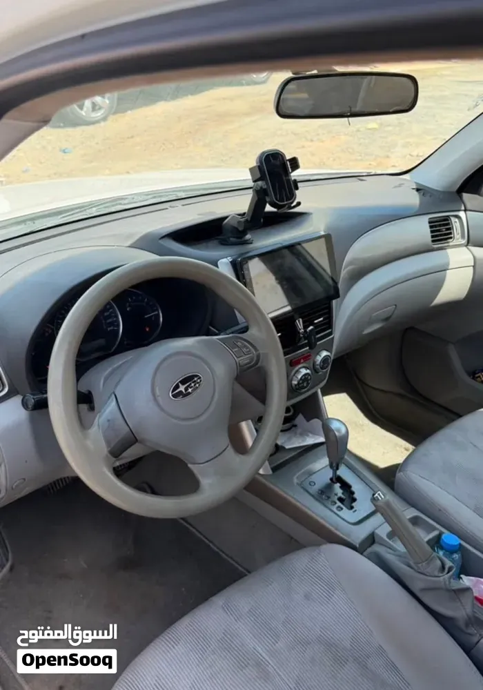 Subaru Forester 2010 photo 2