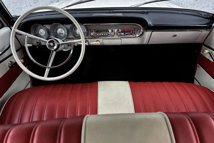 Ford Fairlane 500 1962 photo 2