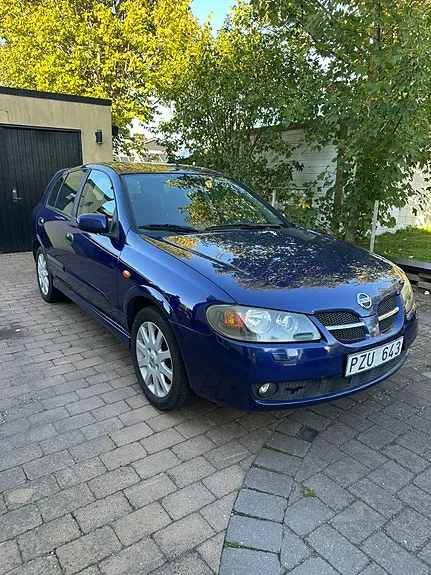 Nissan Almera