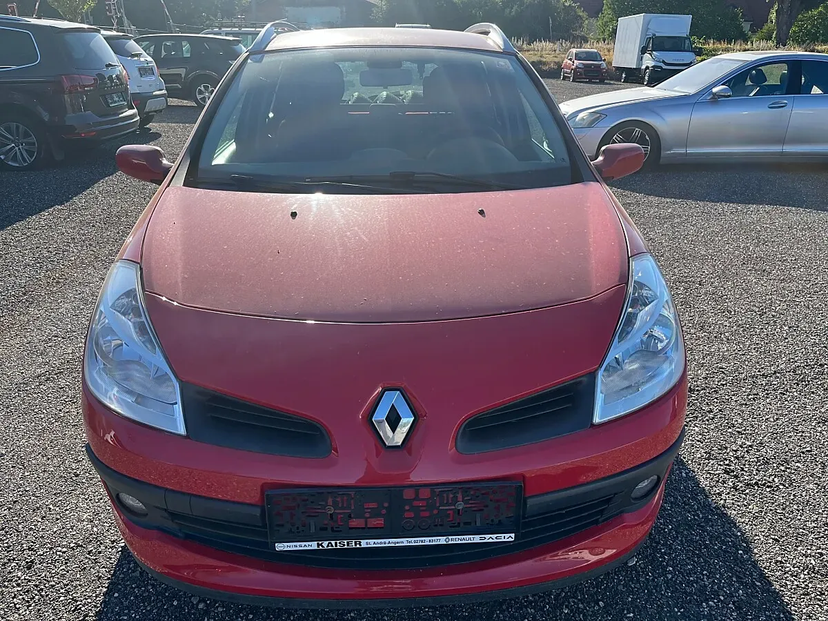 Renault Clio 2009 photo 2