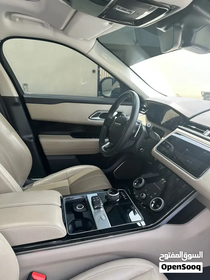 Land Rover Range Rover Velar 2020 photo 3
