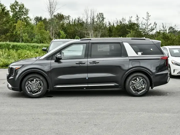 Kia Carnival 2027 photo 3