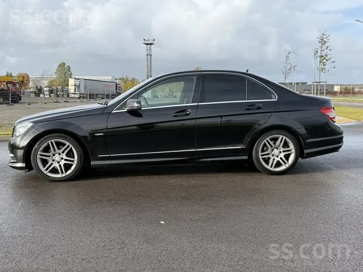 Mercedes-Benz C250 2010 photo 5