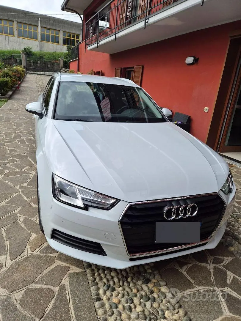 Audi A4 Avant 2017 photo 2