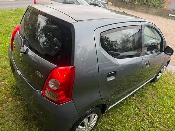 Suzuki Alto 2010 photo 3