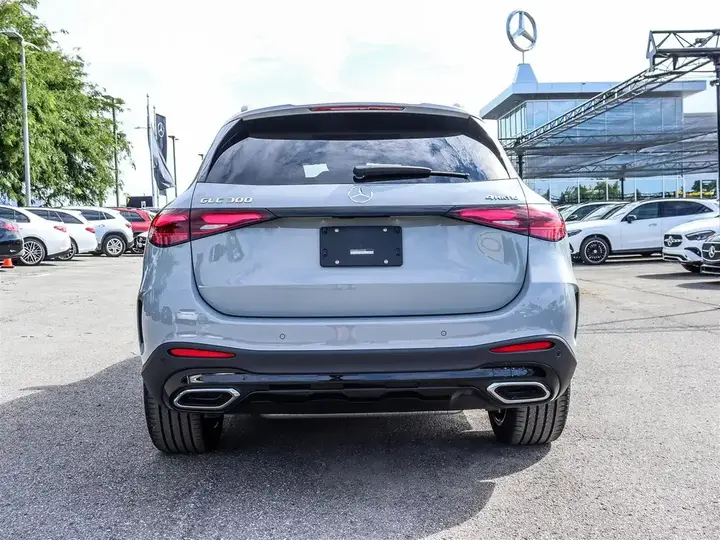Mercedes-Benz Glc 2027 photo 4
