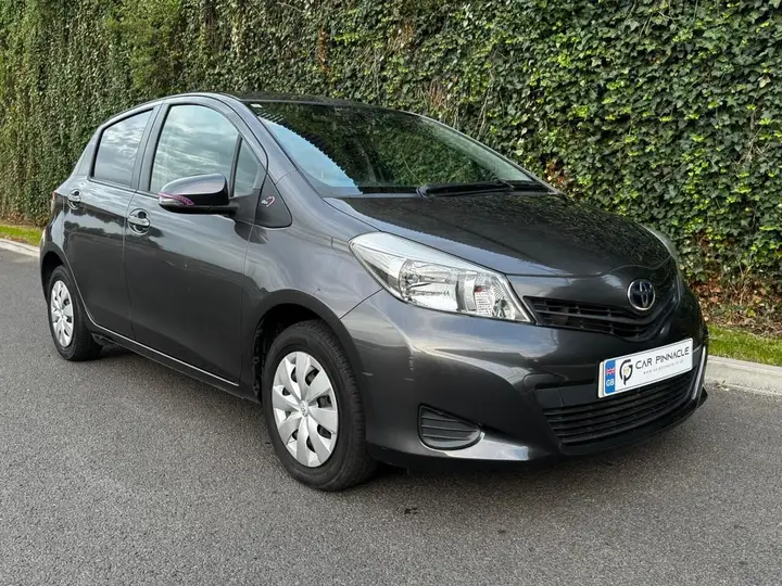 Toyota Yaris 2011 photo 5