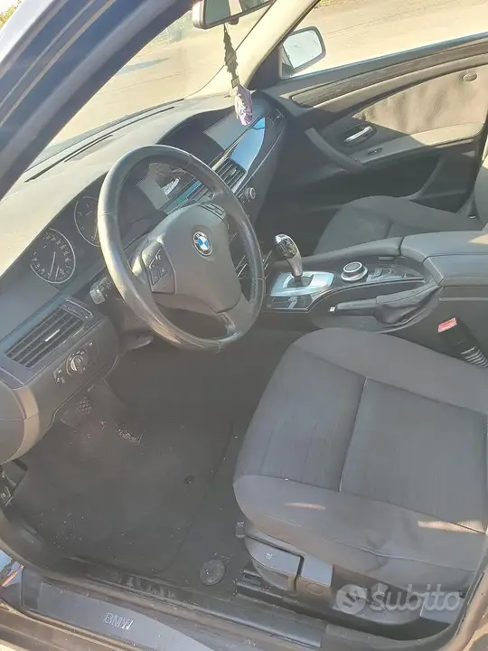 BMW 5 Series 2008 photo 2