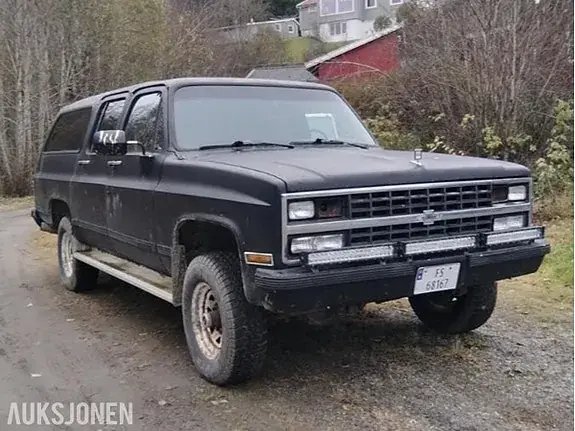 Chevrolet Suburban 1989 photo 2