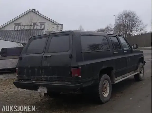 Chevrolet Suburban 1989 photo 3