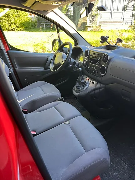 Peugeot Partner 2015 photo 2