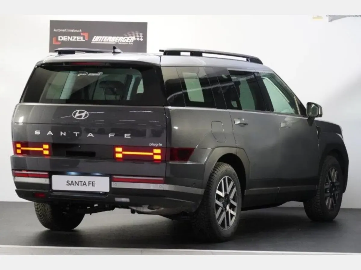 Hyundai Santa Fe 2025 photo 2