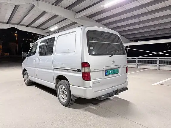 Toyota Hiace 2007 photo 4