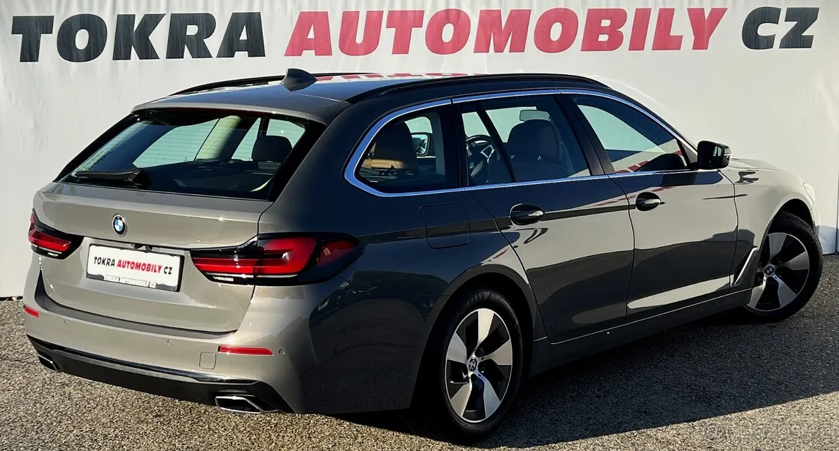 BMW 5 Series 2021 photo 3