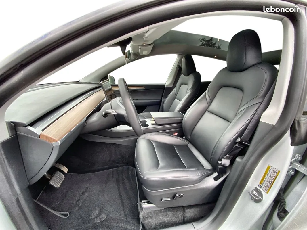 Tesla Model Y 2023 photo 4