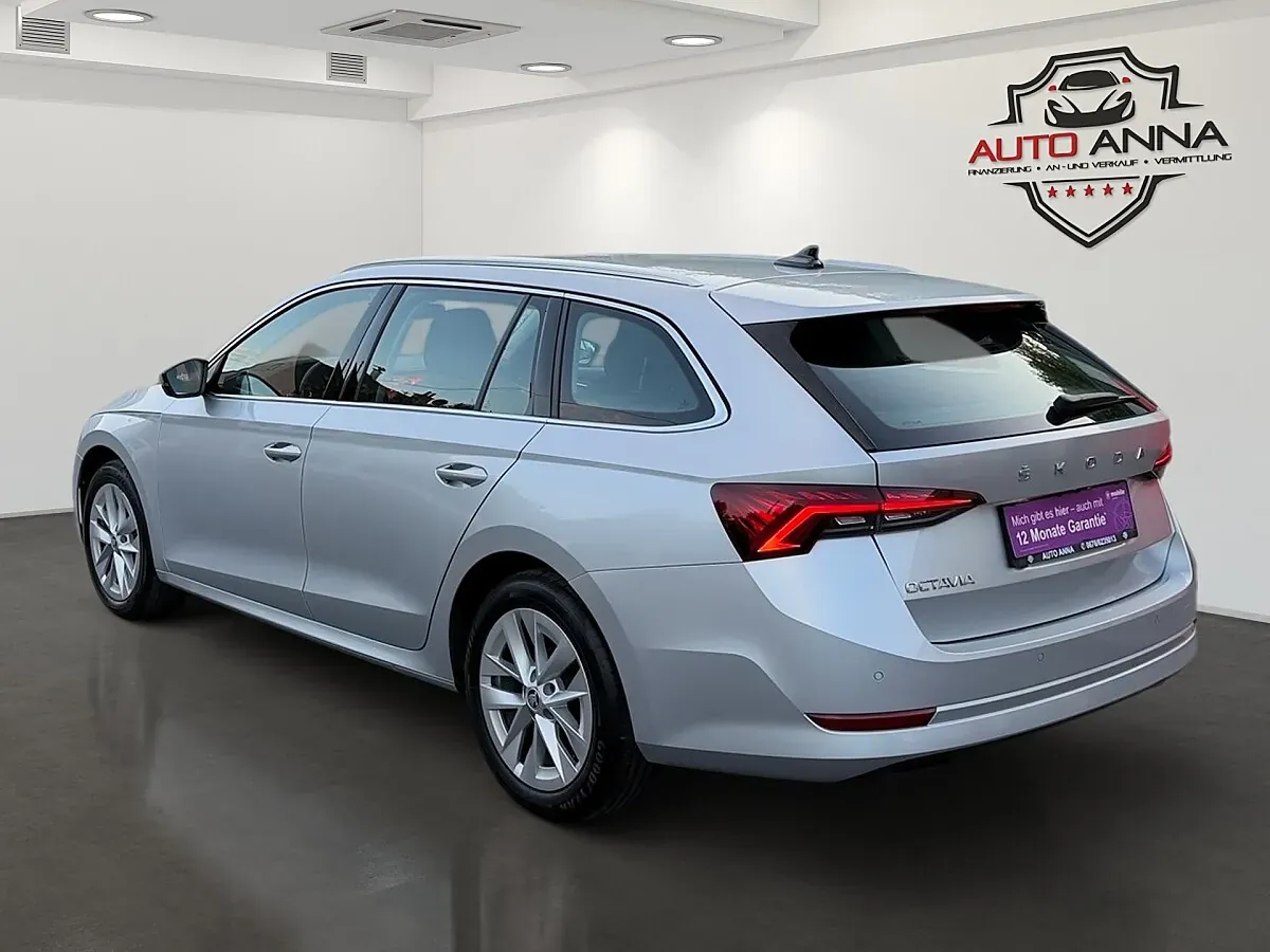 Skoda Octavia 2023 photo 3