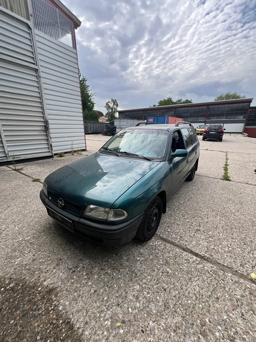 Opel Astra 1997 photo 2