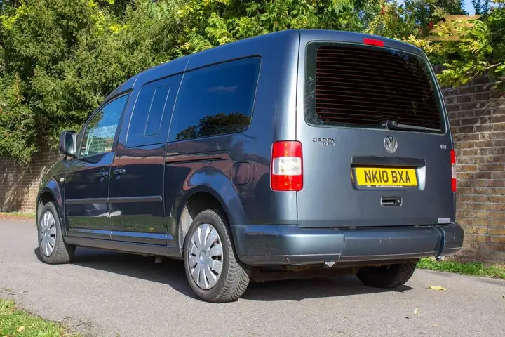 Volkswagen Caddy Maxi Life 2010 photo 3
