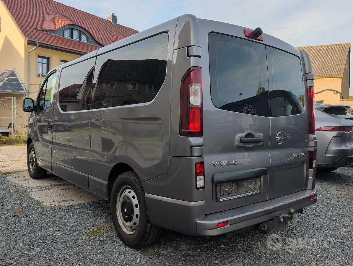 Opel Vivaro 2018 photo 2
